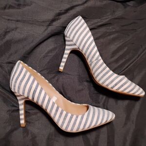 Merona size 8.5 heels blue white